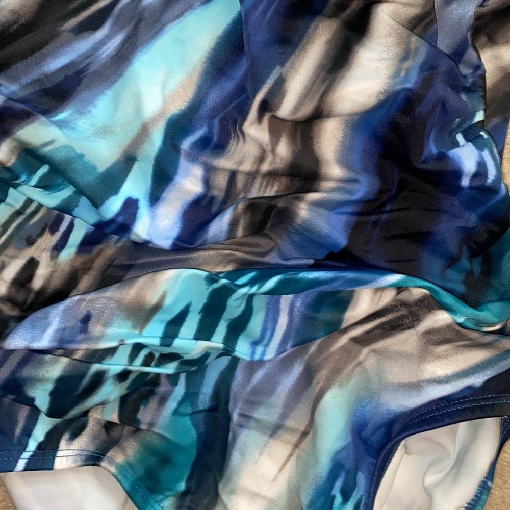 NEW Dreamsuit bathing suit - Picture 6 of 11